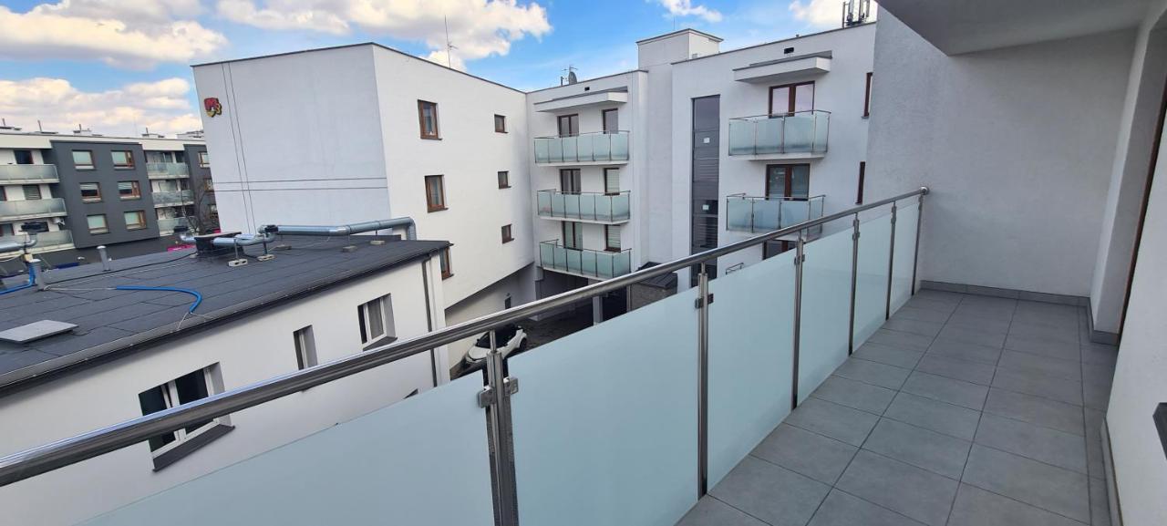 61 - Apartamenty Siedlce - Nowy Apartament W Centrum Przy Ul 3 Maja 51A Extérieur photo